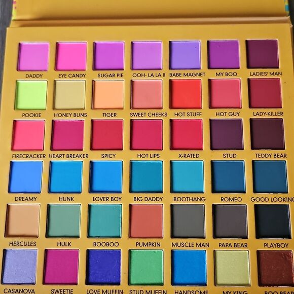 Prolux Cosmetics WOW Eyeshadow Palette Pop Art Makeup Palette 42 Pan NEW NO BOX - Picture 10 of 16